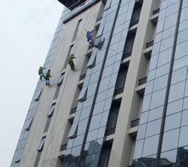 上海外墻清洗公司高空作業(yè)常見的逃生預案