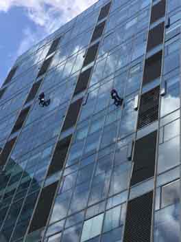 鷹隆環(huán)境外墻清洗的操作流程有哪些？