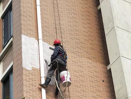 外墻瓷磚漏水怎么辦？瓷磚外墻滲水是怎么回事？