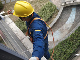 窗戶漏水怎么辦？