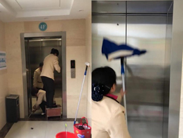不銹鋼電梯廂怎么保養(yǎng)？