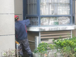 雨季窗戶漏水頭疼無比？來看看怎么處理窗臺防水維修?