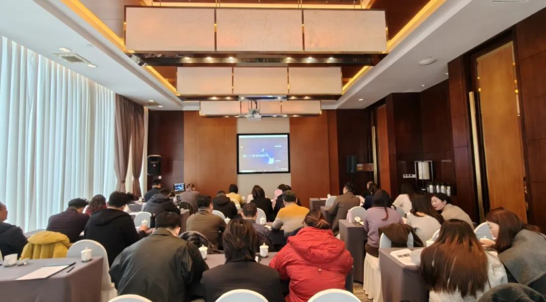 熱烈慶祝｜奉賢江蘇商會(huì)工會(huì)聯(lián)合會(huì)成功舉辦2025年DeepSeek應(yīng)用技能培訓(xùn)班